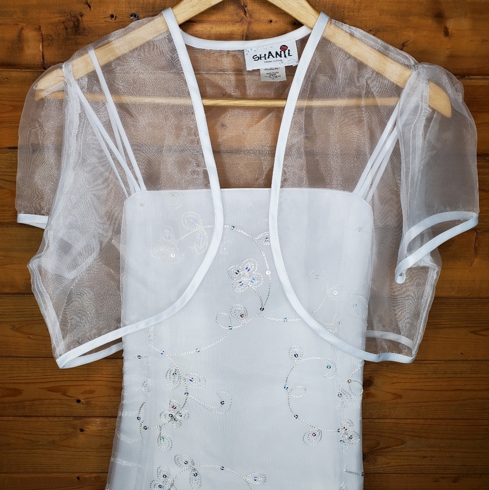 ❤️ White dress embroidered  sequins long First Communion Dress Size (20)…